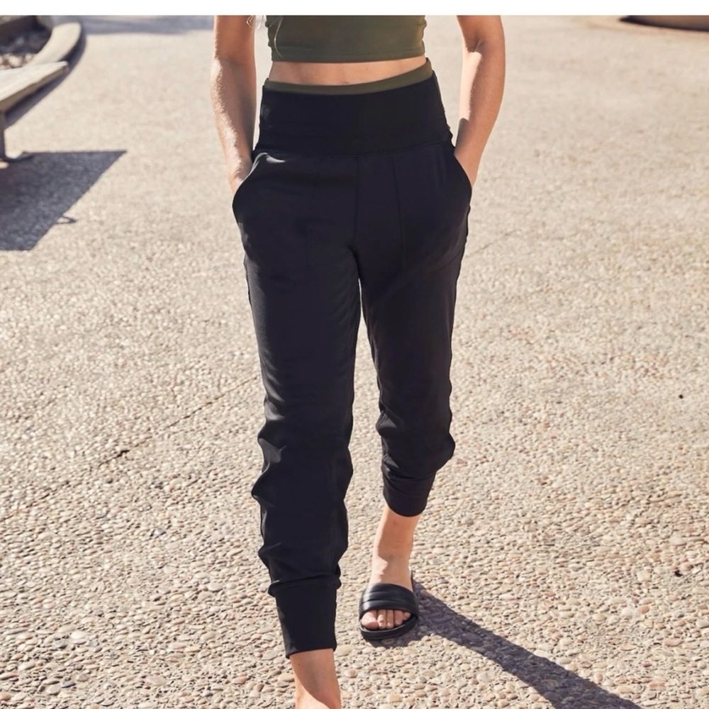 ATHLETA Venice Moto Jogger black Sz Medium